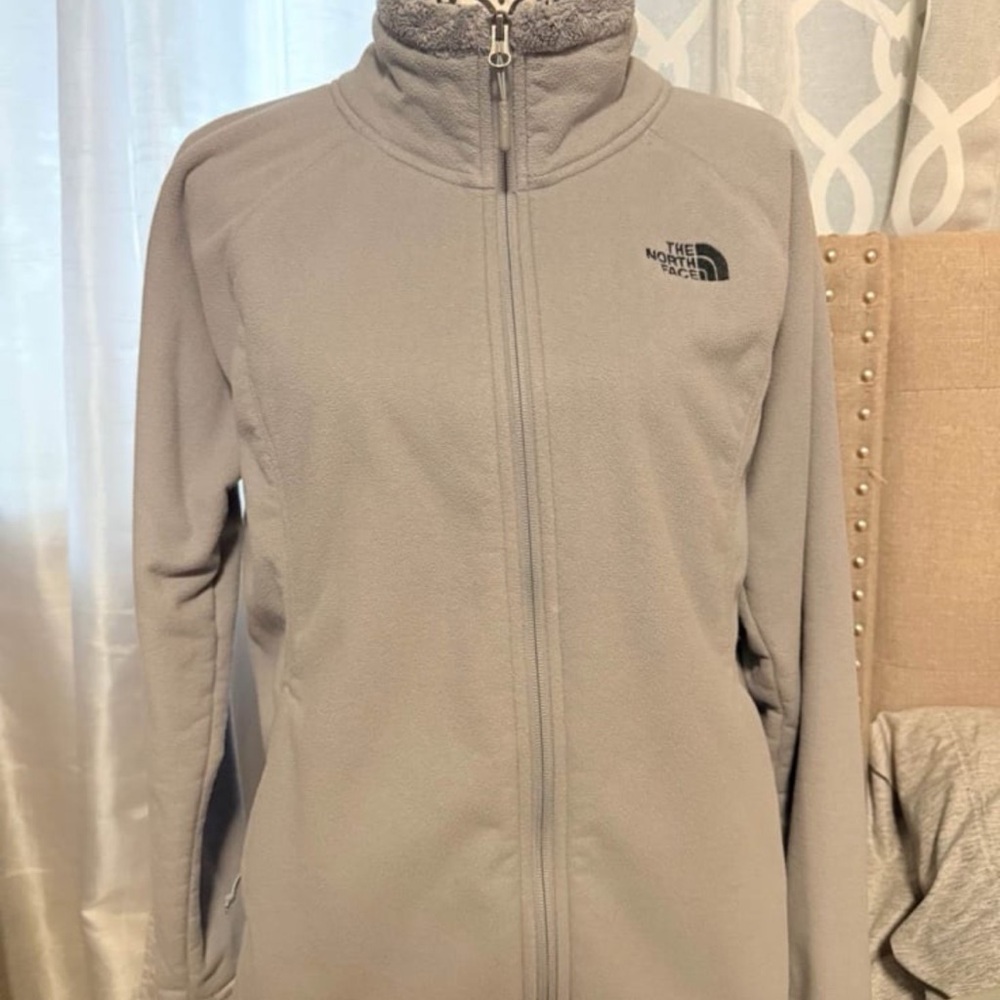 The North Face Women's Light Gray Ski Jacket